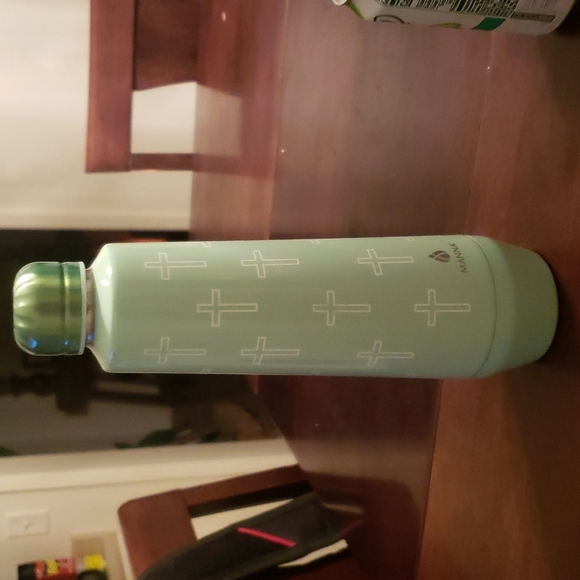 manna Other - Manna cross design water flask